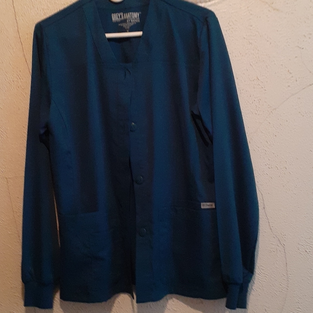 Scrub set